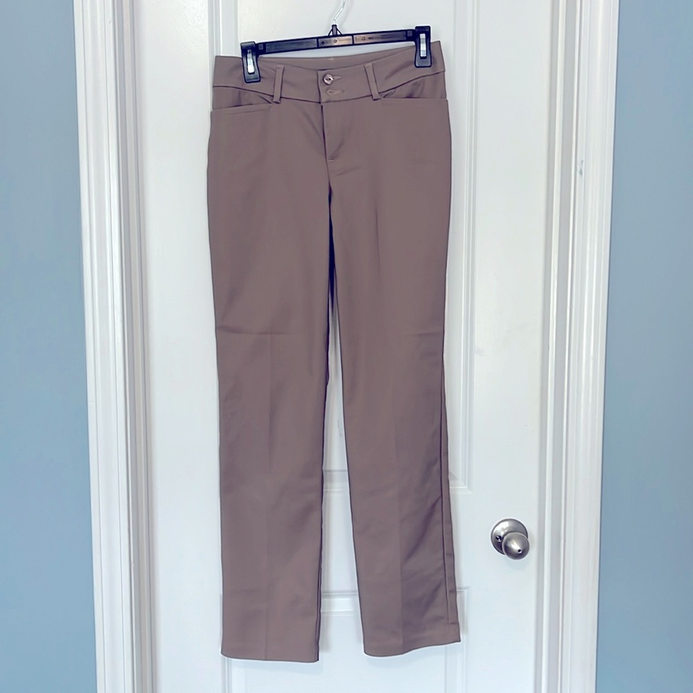 Lee straight leg mid rise khaki trousers. Size 4.